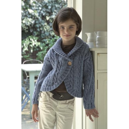 Sirdar 2226: Cabled cardigan with shawl collar and round edges